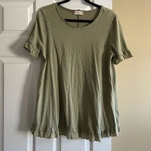 EUC Altar’d State Green Frill Flowy T-Shirt